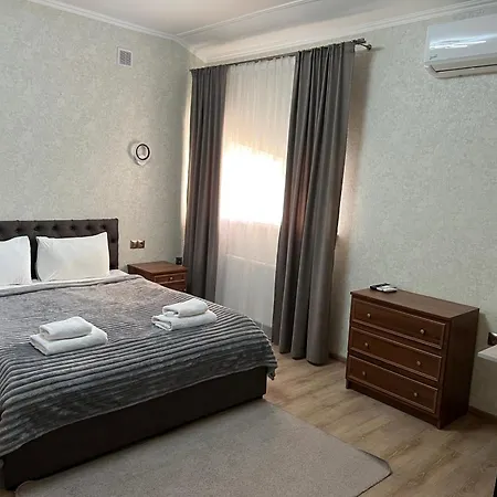 «у батька» * Truskavets