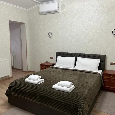 «у батька» * Truskavets