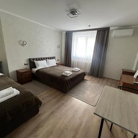 «у батька» Hotel *