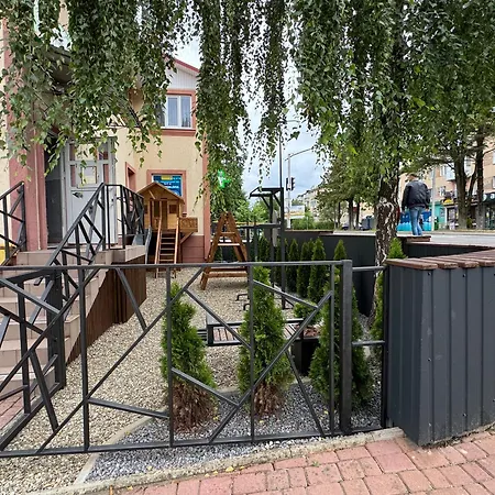 «у батька» Hotel *