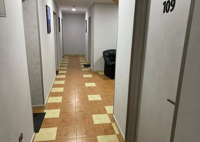 «у батька» Hotell Truskavets