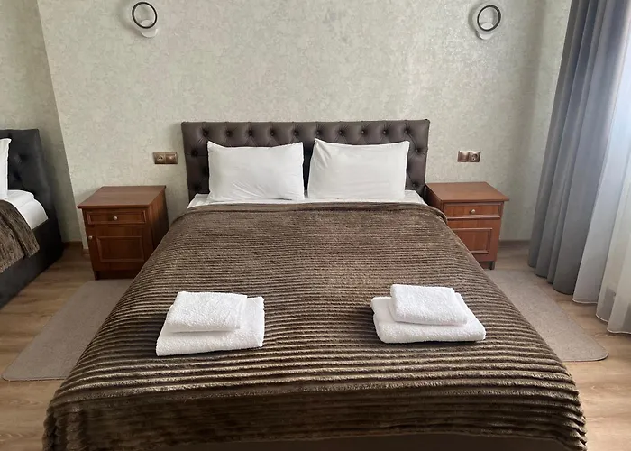 «у батька» Hotell *